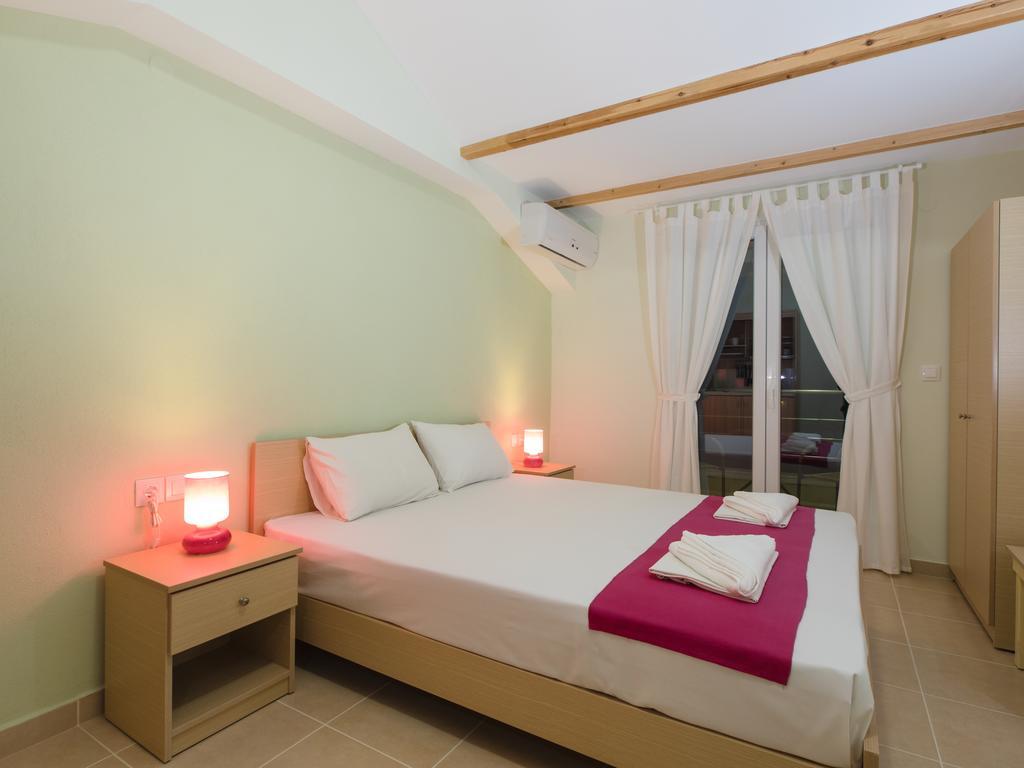 Petite Sirene Studios Паралия-Катерини Номер фото